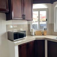 Residencia de 2 habitaciones, готель біля аеропорту Міжнародний аеропорт імені Рамона Вільєда Моралеса - SAP, у місті Сан-Педро-Сула