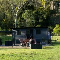 Karinya Tiny House, hotel i Moogerah