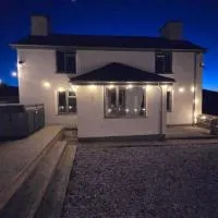 Cwm Uchaf Holiday Home, hot tub and horse view!, hotelli kohteessa Abergele