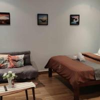 birdwatchers beachfront hotel panglao, hotel em Panglao