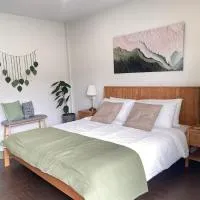Baan Tonson - Central Nakhon Pathom 2BR Townhouse with AC & Kitchen, hotel u gradu 'Nakhon Pathom'