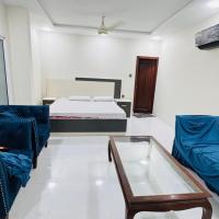 Luxury 1BR Apartment in Sukkur & River View Balcony Near Military Road-2nd, hotel near Sukkur Airport - SKZ, Sukkur