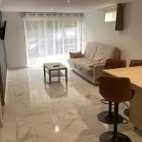 Janzé에 위치한 호텔 Independent apartment for 4 people in house