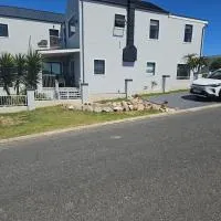 Saltwater Self-Catering, hotel u gradu Saldanha