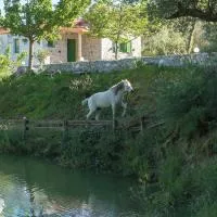 Villa Elia, hotel a Lambiní