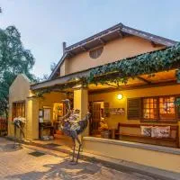 Riverside Guest Lodge, hotel in Oudtshoorn