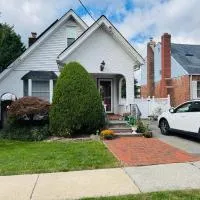 Beautiful 2 Bedroom Suite, hotel en West Hempstead
