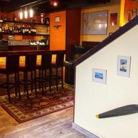 Restaurace-Penzion U Pilota, hotel near Vaclav Havel Airport Prague - PRG, Kněževes