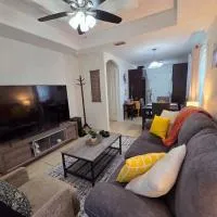 에든버그에 위치한 호텔 Cozy Apartment Near University Dr
