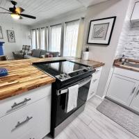 Sunlit Sands Destin Condo, kh&aacute;ch sạn gần Destin Executive Airport - DSI, Destin