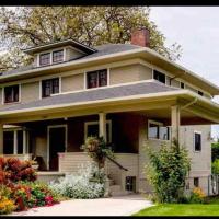 5BR Gated Parking Historic Home, hotel near Mahlon Sweet Field Airport - EUG, Eugene