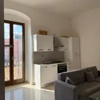 Modern 1st floor apartment with balcony - Casa Berto, Hotel in Trinitapoli