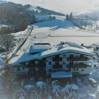 Alpenhotel Landhaus Küchl, hotel u gradu Kirhberg in Tirol