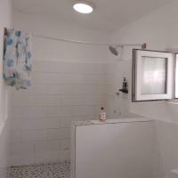 Feel at Home Luxury apartment, hotel near Takoradi - TKD, Takoradi