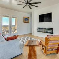 Peaceful Mtn Views! Pet-Friendly Patagonia Getaway, hotel near Nogales International - OLS, Patagonia