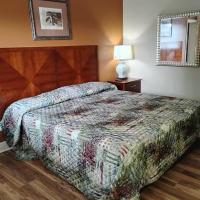 Gated - 1 King Bed 1 Bath Apt with Full Kitchen 103, hotel near Baton Rouge Metropolitan Airport - BTR, Baton Rouge