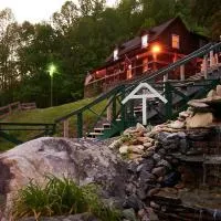 Mountain Harbour B&B: Roan Mountain şehrinde bir otel