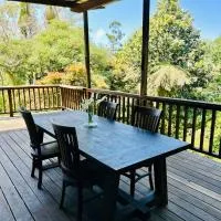 The Sculptors Cottage - Tamborine Mountain, hotel em Mount Tamborine
