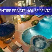 Entire Private House with Pool, Hot Tub, King Bed, Garage, 4 Bedrooms, Available Now, ξενοδοχείο σε El Cajon