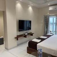 Tuljapur में, होटल The Skyland Hotel And Restaurant