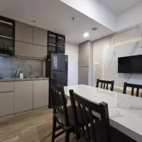 PIK 2 Tokyo Riverside 5 Good Unit, hotelli kohteessa Gedong