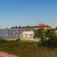 Hotell Nova, готель у місті Карлстад