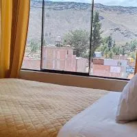 EL CAMINANTE DEL COLCA y QOLLA WASI RESTAURANT، فندق في تشيفاي