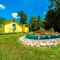 LemonDrop Lake-Front Cottage, hotel v destinácii Madison
