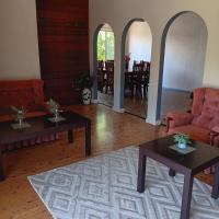 Omann Cottage, hotel near Albury Airport - ABX, Lavington