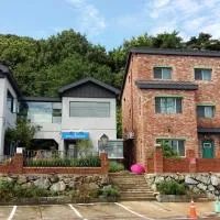 Antwerp Guesthouse, hotel em Tongyeong