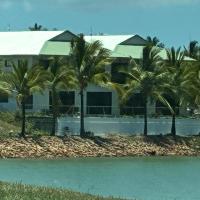 Luxury waterfront home Hinchinbrook Lodge, hotel near Ingham Airport - IGH, Cardwell