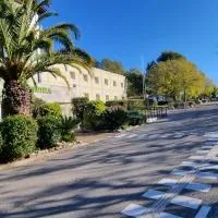 B&B HOTEL Cannes Mouans Sartoux，穆昂薩爾圖的飯店