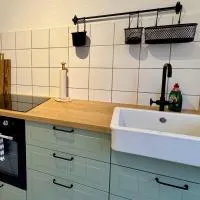 Zeitz में, होटल Wohlfühl-Insel in der Altstadt mit WLAN, Balkon, voll ausgestatteter Küche & Supermarkt fussläufig in nur 3 min