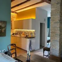 Cornanure - Characterful Studio in the Heart of the Medieval Town, hotell i Saint-Yrieix-la-Perche