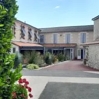 Viesnīca CIT'HOTEL Le Commerce pilsētā Sožona
