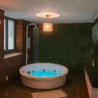 AKAYA Luxury Apartment אכזיב – hotel w mieście Naharijja