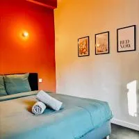 Juni - Climatisé & Balconnet, hotel em Brignoles