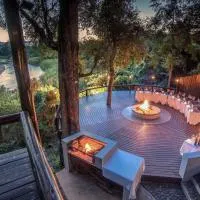 Karongwe - Kuname Safari Lodge โรงแรมในโฮดสปรูท