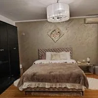 Roza, hotel a Ruma