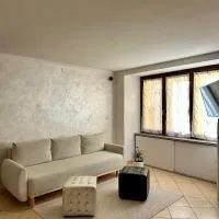 Apartment Meringa، فندق في بيتيناسكو