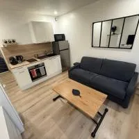 Studio cozy à Lagnieu، فندق في Lagnieu