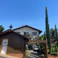 Pousada Huber, hotel Treze Tíliasban