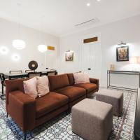 Boutique Luxury Apt in Historic Balluta Building, Hotel in St Julian's