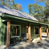 The Cabins at Northwoods Trails, hotel a Hot Springs