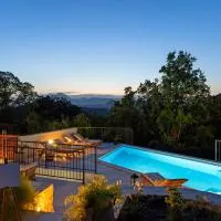 NEW! Villa AmaRosa - with heated pool and large playground, hotel Zadvarjéban