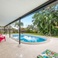 Island Escape w Private Pool & Outdoor Haven, hotel near Merritt Island - COI, Merritt Island