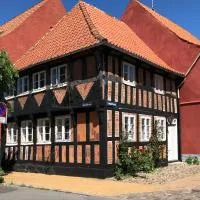 Madam Bundsens Huse, hotel u gradu Asens