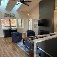 Viesnīca Upscale Two Bedroom Mountain Retreat pilsētā Weaverville