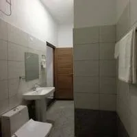 Zivora Hotel And Restaurant، فندق في مومباسا