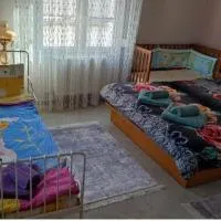 Eleni's GuestHouse, מלון בÁgios Vissaríon